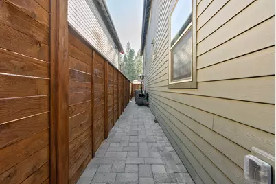 347 E Jefferson Avenue, Sisters, OR 97759 - Photo 37