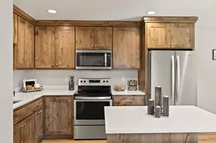 347 E Jefferson Ave, Sisters, OR 97759 - Photo 43