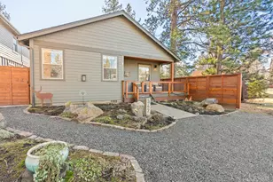 347 E Jefferson Ave, Sisters, OR 97759 - Photo 63