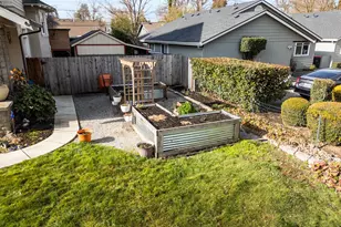 610 S Holly St, Medford, OR 97501 - Photo 33
