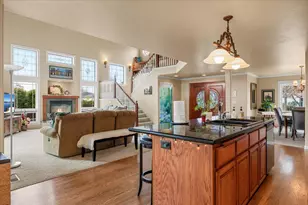 404 Silver Creek Dr, Central Point, OR 97502 - Photo 11