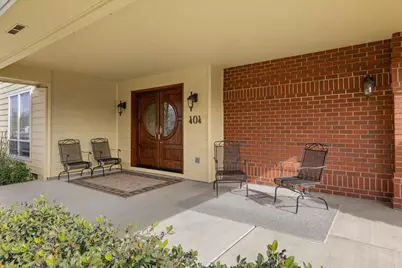 404 Silver Creek Drive, Central Point, OR 97502 - Photo 3