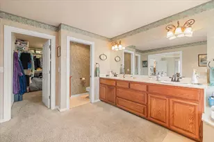 404 Silver Creek Dr, Central Point, OR 97502 - Photo 29