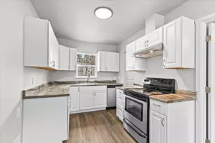 403 SW Burgess St, Grants Pass, OR 97526 - Photo 13