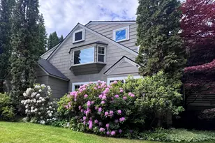 898 NW Riverside Blvd, Bend, OR 97703 - Photo 3