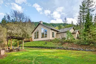 565 Greens Creek Rd, Grants Pass, OR 97527 - Photo 17