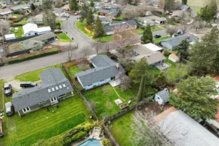 349 Tudor St, Ashland, OR 97520 - Photo 35