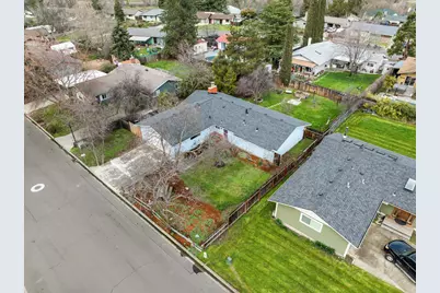 349 Tudor Street, Ashland, OR 97520 - Photo 33