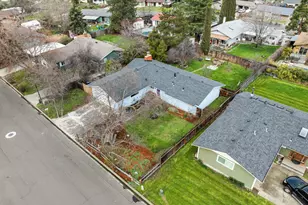 349 Tudor St, Ashland, OR 97520 - Photo 33