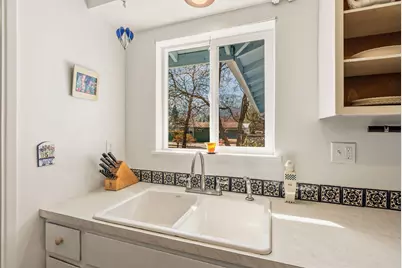 349 Tudor Street, Ashland, OR 97520 - Photo 7