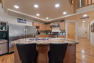 536 Rogue Air Drive, Shady Cove, OR 97539 - Photo 27