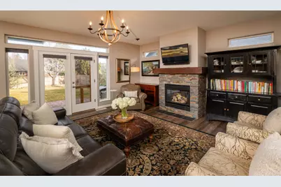 1008 NW 15th Street, Redmond, OR 97756 - Photo 9