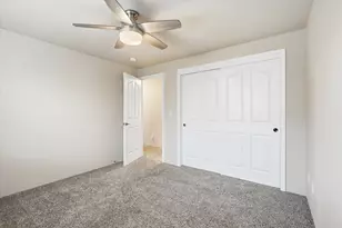 933 Parkdale Ave, Medford, OR 97501 - Photo 17