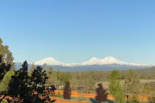 2457 SW 45th St, Redmond, OR 97756 - Photo 3