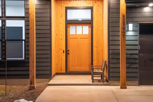 55401 Heierman Dr, Bend, OR 97707 - Photo 3