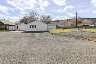 2240 SE Roadway Ln, Prineville, OR 97754 - Photo 31