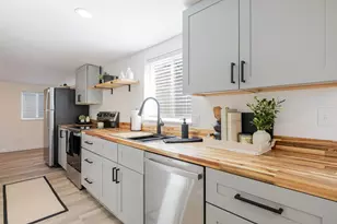 2240 SE Roadway Ln, Prineville, OR 97754 - Photo 5