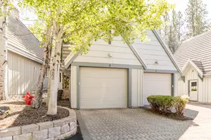 56982 Peppermill Cir, Sunriver, OR 97707 - Photo 3