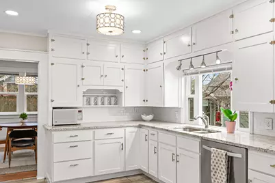 216 Central Avenue, Ashland, OR 97520 - Photo 11