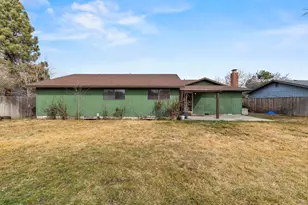 4332 Meadows Dr, Klamath Falls, OR 97603 - Photo 33