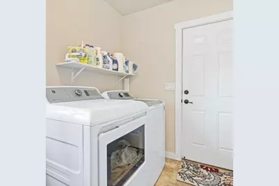 620 E D Street, Jacksonville, OR 97530 - Photo 45