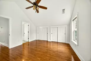 620 E D St, Jacksonville, OR 97530 - Photo 27