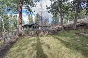 3695 NW Kirkaldy Ct, Bend, OR 97703 - Photo 47