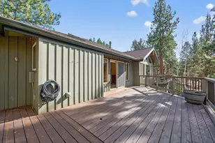 3695 NW Kirkaldy Ct, Bend, OR 97703 - Photo 29