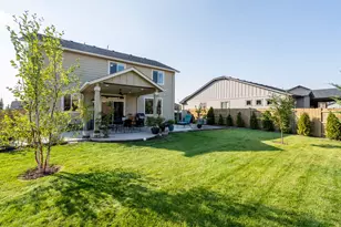 2750 SW 46th Ct, Redmond, OR 97756 - Photo 35