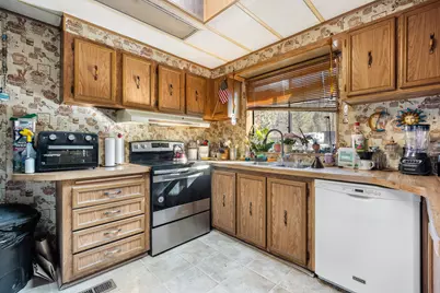 70020 McKenzie Canyon Road, Sisters, OR 97759 - Photo 13