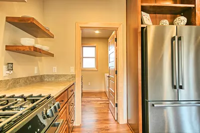 205 N 9th Street, Jacksonville, OR 97530 - Photo 13