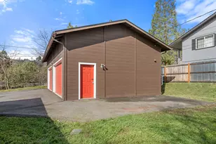 420 NW Savage St, Grants Pass, OR 97526 - Photo 27