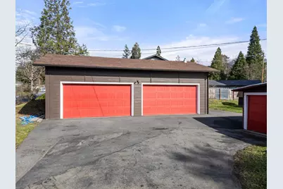 420 NW Savage Street, Grants Pass, OR 97526 - Photo 3