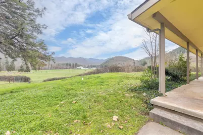 17770 Highway 238, Grants Pass, OR 97527 - Photo 5