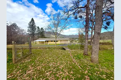 17770 Highway 238, Grants Pass, OR 97527 - Photo 29