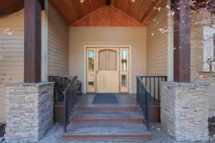 268 NW Scenic Heights Dr, Bend, OR 97703 - Photo 5