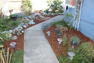 2363 Pine Ct, Grants Pass, OR 97527 - Photo 3