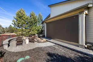 2565 NW Rippling River Ct, Bend, OR 97703 - Photo 43