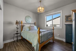 2565 NW Rippling River Ct, Bend, OR 97703 - Photo 9