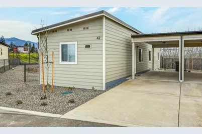 4069 S Pacific Highway #42, Medford, OR 97501 - Photo 1