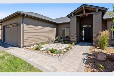 2213 NE Bunchgrass Court, Madras, OR 97741 - Photo 1