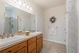 1959 NW 18th St, Redmond, OR 97756 - Photo 13