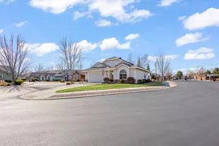 1959 NW 18th St, Redmond, OR 97756 - Photo 25