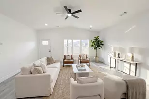 465 Arnos St, Talent, OR 97540 - Photo 5