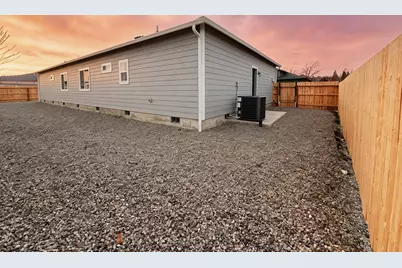 465 Arnos Street, Talent, OR 97540 - Photo 27