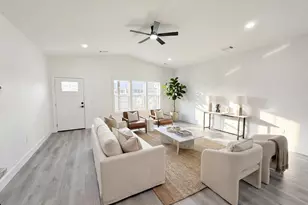 465 Arnos St, Talent, OR 97540 - Photo 3