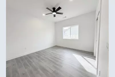 465 Arnos Street, Talent, OR 97540 - Photo 15