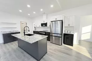 465 Arnos St, Talent, OR 97540 - Photo 19