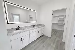 465 Arnos St, Talent, OR 97540 - Photo 11