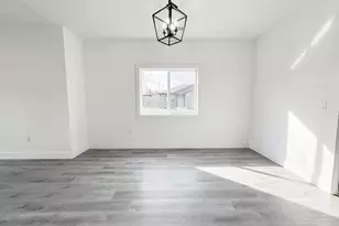 465 Arnos St, Talent, OR 97540 - Photo 23